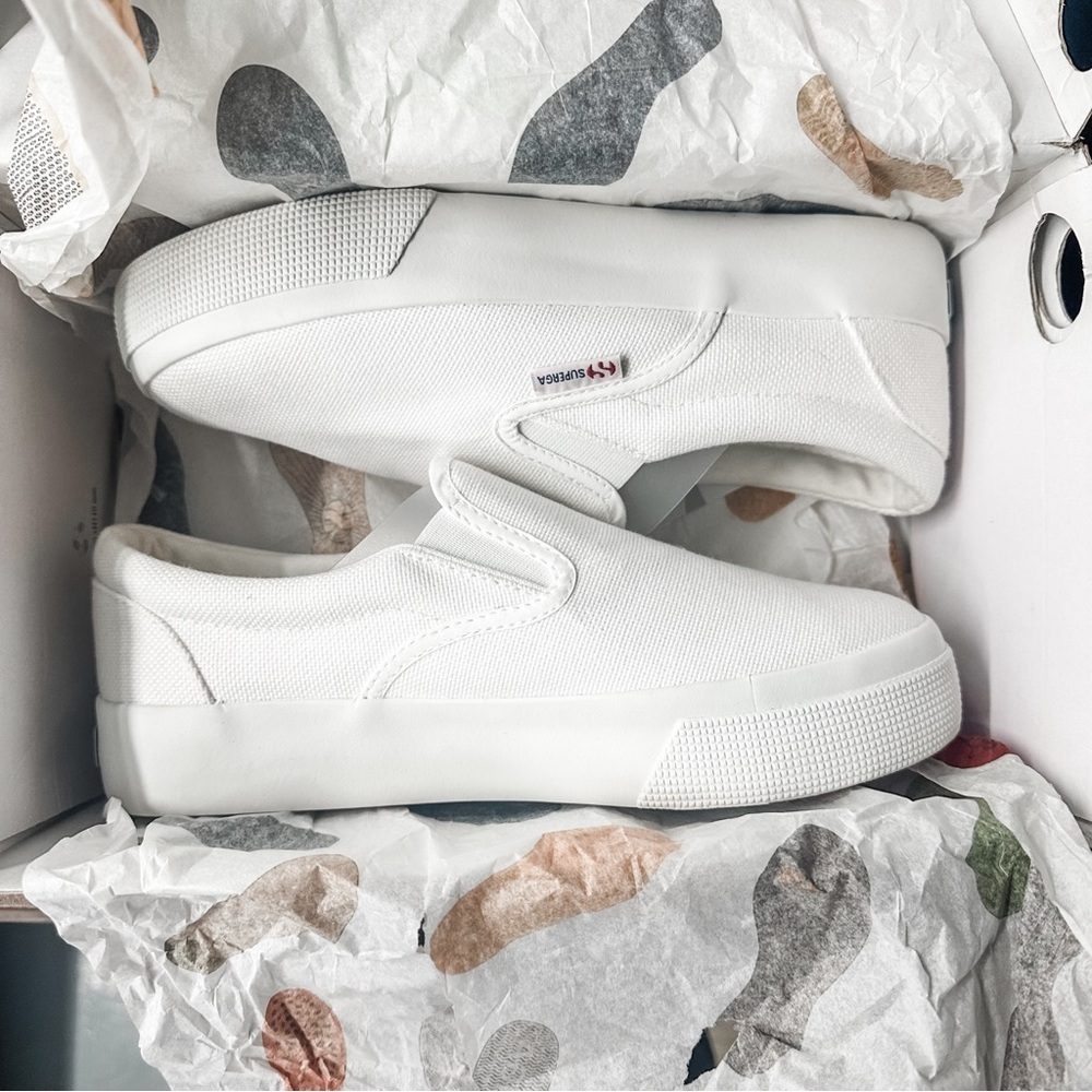 NIB [superga] slip on canvas platform sneakers